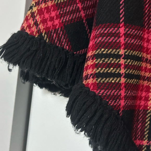 Vintage 60s Poncho Dutchmaid Pink Red Plaid Wool Tweed with Fringe and Zipper - Picture 5 of 9